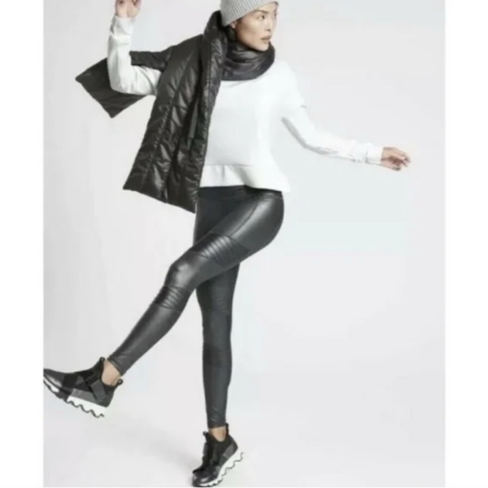 ATHLETA “Inclination Moto” Tight Size XS
Shimmer Black Full Length